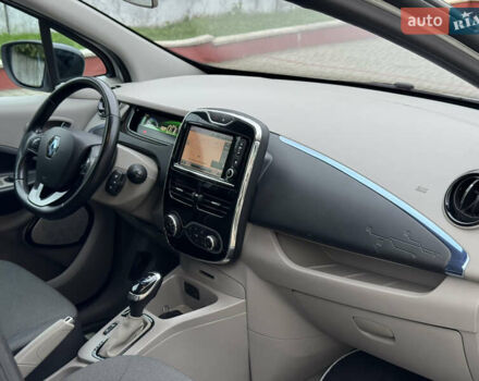 Белый Рено Зое, объемом двигателя 0 л и пробегом 158 тыс. км за 5999 $, фото 39 на Automoto.ua