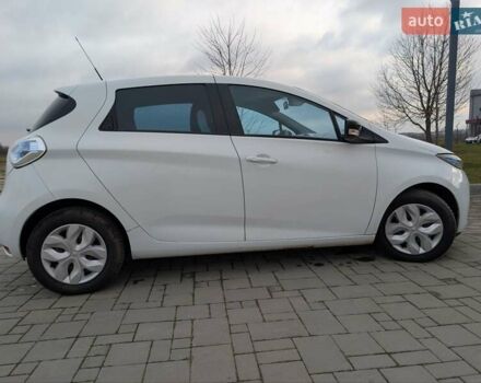 Белый Рено Зое, объемом двигателя 0 л и пробегом 154 тыс. км за 5700 $, фото 3 на Automoto.ua