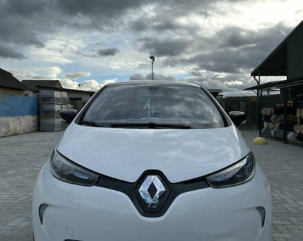 Белый Рено Зое, объемом двигателя 0 л и пробегом 106 тыс. км за 6550 $, фото 10 на Automoto.ua