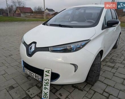 Белый Рено Зое, объемом двигателя 0 л и пробегом 154 тыс. км за 5700 $, фото 5 на Automoto.ua