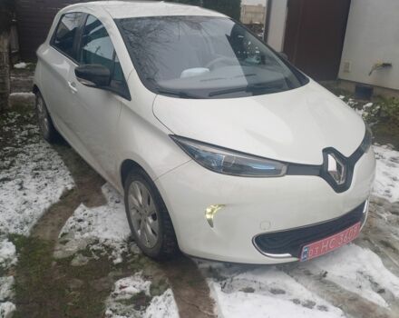 Белый Рено Зое, объемом двигателя 0 л и пробегом 150 тыс. км за 5550 $, фото 2 на Automoto.ua