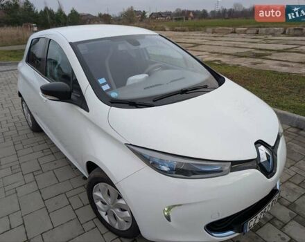 Белый Рено Зое, объемом двигателя 0 л и пробегом 154 тыс. км за 5700 $, фото 14 на Automoto.ua