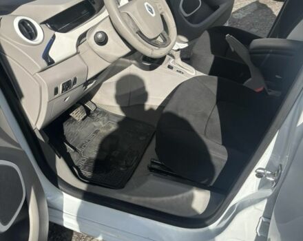 Рено Зое 2013 в Виннице на Automoto.ua Белый Рено Зое, объемом двигателя 0 л и пробегом 180 тыс. км за 6400 $, фото 4 на Automoto.ua