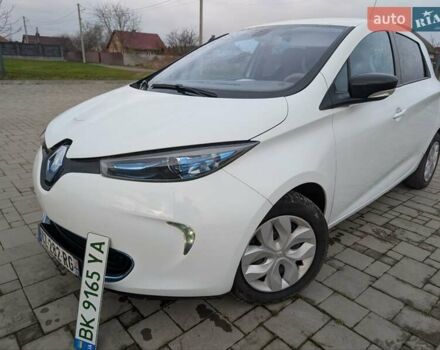 Белый Рено Зое, объемом двигателя 0 л и пробегом 154 тыс. км за 5700 $, фото 7 на Automoto.ua