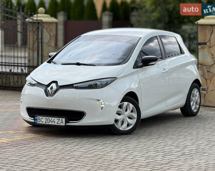 Білий Рено Зое, об'ємом двигуна 0 л та пробігом 129 тис. км за 6699 $, фото 9 на Automoto.ua