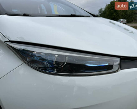 Белый Рено Зое, объемом двигателя 0 л и пробегом 104 тыс. км за 6570 $, фото 38 на Automoto.ua