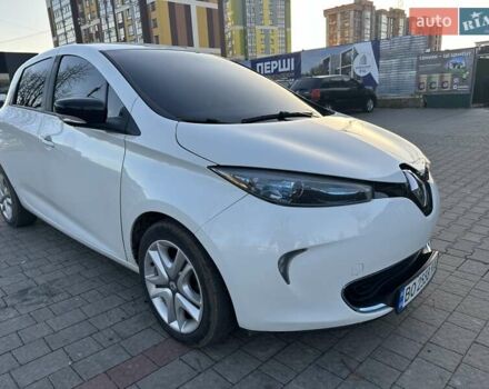 Белый Рено Зое, объемом двигателя 0 л и пробегом 120 тыс. км за 5999 $, фото 6 на Automoto.ua