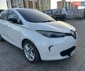 Белый Рено Зое, объемом двигателя 0 л и пробегом 120 тыс. км за 5999 $, фото 6 на Automoto.ua