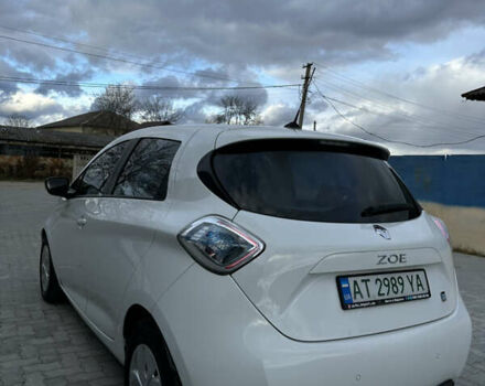 Белый Рено Зое, объемом двигателя 0 л и пробегом 106 тыс. км за 6550 $, фото 4 на Automoto.ua