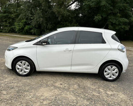Белый Рено Зое, объемом двигателя 0 л и пробегом 104 тыс. км за 6570 $, фото 11 на Automoto.ua