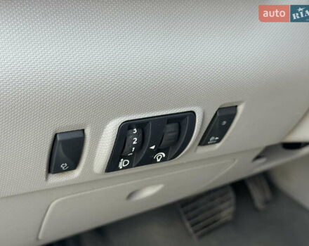 Белый Рено Зое, объемом двигателя 0 л и пробегом 155 тыс. км за 6300 $, фото 19 на Automoto.ua