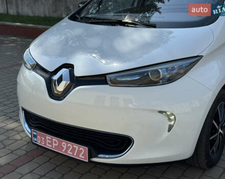 Белый Рено Зое, объемом двигателя 0 л и пробегом 155 тыс. км за 6300 $, фото 10 на Automoto.ua