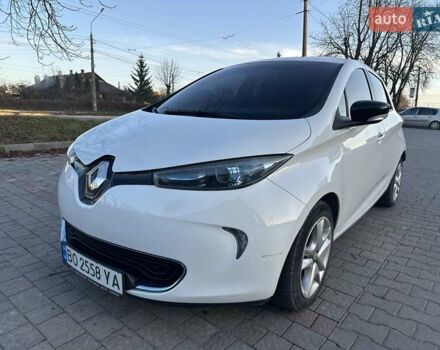 Белый Рено Зое, объемом двигателя 0 л и пробегом 120 тыс. км за 5999 $, фото 8 на Automoto.ua