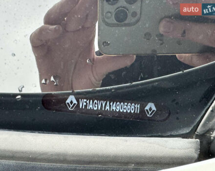 Белый Рено Зое, объемом двигателя 0 л и пробегом 158 тыс. км за 5999 $, фото 16 на Automoto.ua