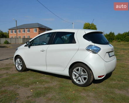 Белый Рено Зое, объемом двигателя 0 л и пробегом 118 тыс. км за 6600 $, фото 10 на Automoto.ua