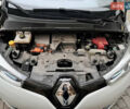 Белый Рено Зое, объемом двигателя 0 л и пробегом 80 тыс. км за 7400 $, фото 7 на Automoto.ua