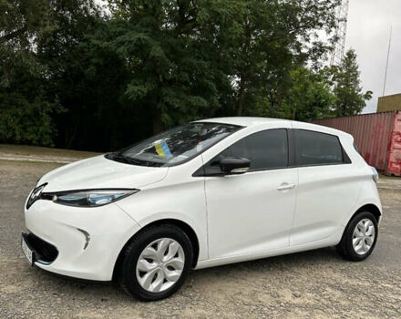 Белый Рено Зое, объемом двигателя 0 л и пробегом 104 тыс. км за 6570 $, фото 45 на Automoto.ua