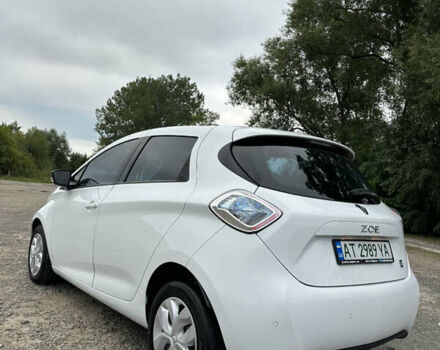 Белый Рено Зое, объемом двигателя 0 л и пробегом 104 тыс. км за 6570 $, фото 67 на Automoto.ua