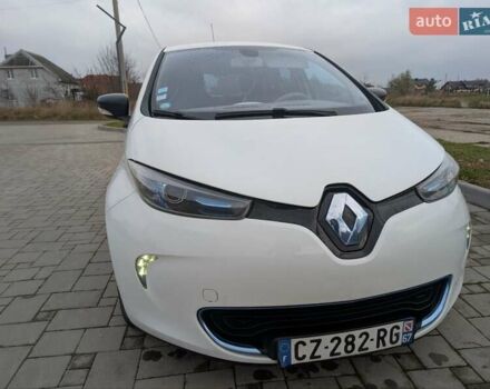 Белый Рено Зое, объемом двигателя 0 л и пробегом 154 тыс. км за 5700 $, фото 11 на Automoto.ua