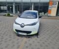 Белый Рено Зое, объемом двигателя 0 л и пробегом 54 тыс. км за 6000 $, фото 1 на Automoto.ua