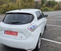 Белый Рено Зое, объемом двигателя 0 л и пробегом 138 тыс. км за 6700 $, фото 11 на Automoto.ua