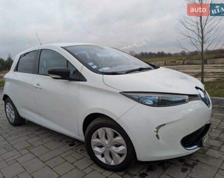 Белый Рено Зое, объемом двигателя 0 л и пробегом 154 тыс. км за 5700 $, фото 12 на Automoto.ua