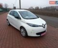 Белый Рено Зое, объемом двигателя 0 л и пробегом 150 тыс. км за 5550 $, фото 15 на Automoto.ua