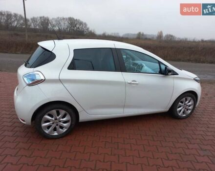 Белый Рено Зое, объемом двигателя 0 л и пробегом 150 тыс. км за 5550 $, фото 7 на Automoto.ua
