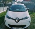 Белый Рено Зое, объемом двигателя 0 л и пробегом 128 тыс. км за 6000 $, фото 1 на Automoto.ua