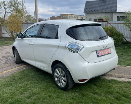 Белый Рено Зое, объемом двигателя 0 л и пробегом 106 тыс. км за 5499 $, фото 5 на Automoto.ua