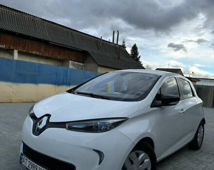 Белый Рено Зое, объемом двигателя 0 л и пробегом 106 тыс. км за 6550 $, фото 1 на Automoto.ua