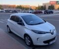 Белый Рено Зое, объемом двигателя 0 л и пробегом 132 тыс. км за 7000 $, фото 1 на Automoto.ua