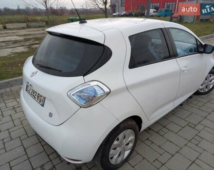 Белый Рено Зое, объемом двигателя 0 л и пробегом 154 тыс. км за 5700 $, фото 4 на Automoto.ua
