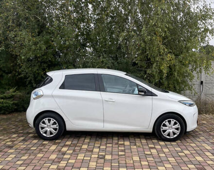 Білий Рено Зое, об'ємом двигуна 0 л та пробігом 146 тис. км за 6300 $, фото 6 на Automoto.ua