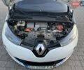 Белый Рено Зое, объемом двигателя 0 л и пробегом 120 тыс. км за 5999 $, фото 34 на Automoto.ua