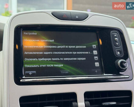 Білий Рено Зое, об'ємом двигуна 0 л та пробігом 129 тис. км за 6699 $, фото 76 на Automoto.ua