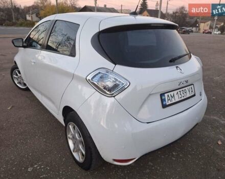 Белый Рено Зое, объемом двигателя 0 л и пробегом 144 тыс. км за 5999 $, фото 3 на Automoto.ua