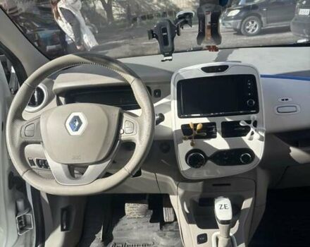 Білий Рено Зое, об'ємом двигуна 0 л та пробігом 180 тис. км за 6400 $, фото 6 на Automoto.ua