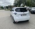 Белый Рено Зое, объемом двигателя 0 л и пробегом 154 тыс. км за 5650 $, фото 4 на Automoto.ua