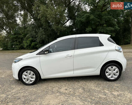 Белый Рено Зое, объемом двигателя 0 л и пробегом 104 тыс. км за 6570 $, фото 22 на Automoto.ua