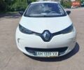 Белый Рено Зое, объемом двигателя 0 л и пробегом 146 тыс. км за 5600 $, фото 1 на Automoto.ua