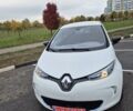 Белый Рено Зое, объемом двигателя 0 л и пробегом 138 тыс. км за 6700 $, фото 2 на Automoto.ua