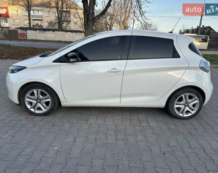 Белый Рено Зое, объемом двигателя 0 л и пробегом 120 тыс. км за 5999 $, фото 25 на Automoto.ua