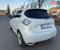 Белый Рено Зое, объемом двигателя 0 л и пробегом 120 тыс. км за 5999 $, фото 19 на Automoto.ua