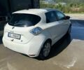 Белый Рено Зое, объемом двигателя 0 л и пробегом 88 тыс. км за 4999 $, фото 3 на Automoto.ua