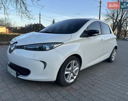 Белый Рено Зое, объемом двигателя 0 л и пробегом 120 тыс. км за 5999 $, фото 4 на Automoto.ua
