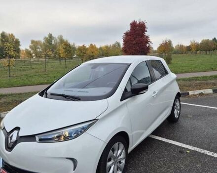 Белый Рено Зое, объемом двигателя 0 л и пробегом 138 тыс. км за 6700 $, фото 3 на Automoto.ua