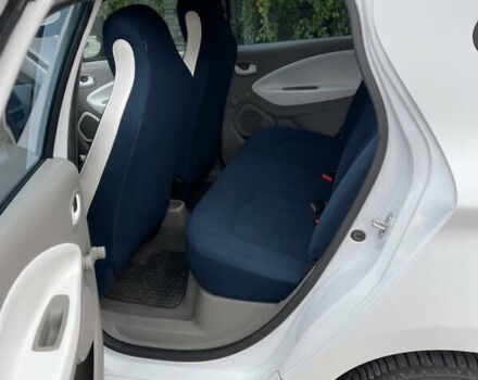 Білий Рено Зое, об'ємом двигуна 0 л та пробігом 146 тис. км за 6300 $, фото 19 на Automoto.ua