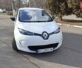 Белый Рено Зое, объемом двигателя 0 л и пробегом 100 тыс. км за 7500 $, фото 20 на Automoto.ua