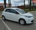 Белый Рено Зое, объемом двигателя 0 л и пробегом 109 тыс. км за 6000 $, фото 1 на Automoto.ua